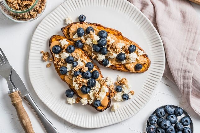 sweet-potato-toast-with-peanut-butter-ricotta-blueberries-156425-2